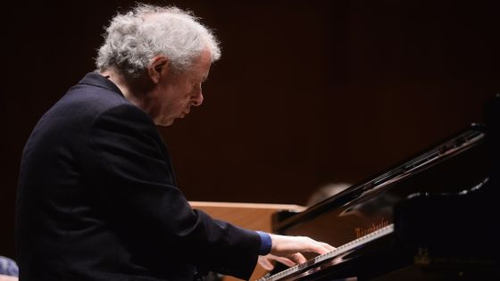 ITALY - APRIL 06: Hungarian musician Andras Schiff performs with Chamber Orchestra of Europe ©Getty - Roberto Serra - Iguana Press/Getty Images