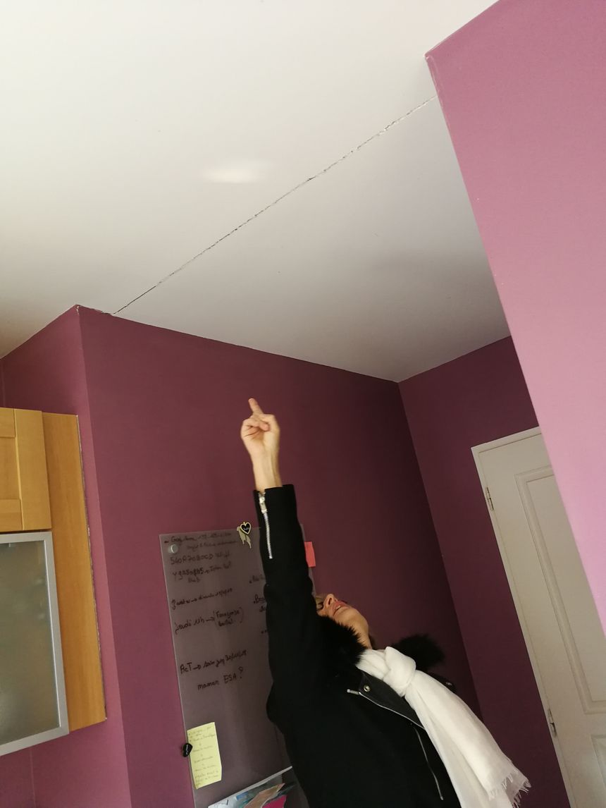 Mylène entend des craquements la nuit lorsque le sol est sec
