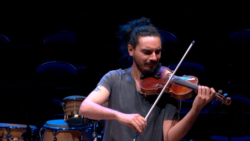 Nemanja Radulović commente et interprète La Chaconne de Bach.