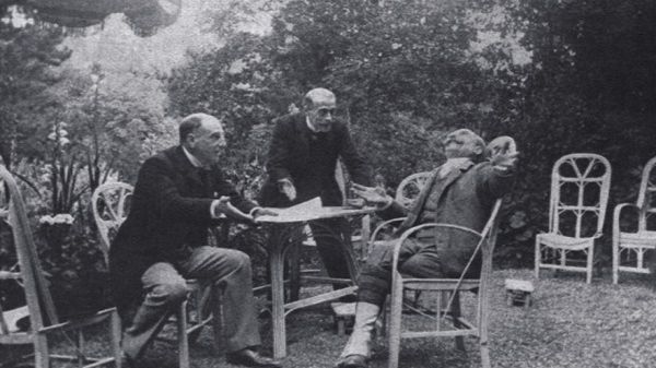 De g. à dr: Georges Duval, Albert Vanloo, André Messager (revue Musica, septembre 1908 / DP)