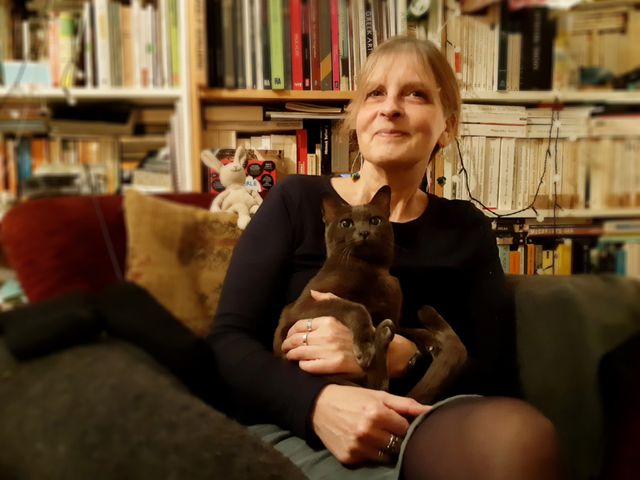 Anne-Laure Donskoy, chercheuse en sciences sociales, elle habite près de Bristol depuis plus de 30 ans. Elle est la co-fondatrice de l'association The3million ("Les 3 millions") qui défend les droits des expatrié au Royaume Uni