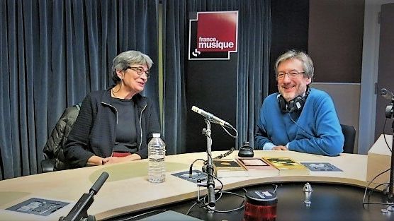 France Musique, studio 131... La musicienne Sharon Kanach, spécialiste de Giacinto Scelsi & Le producteur Arnaud Merlin ©Radio France - Annick Haumier