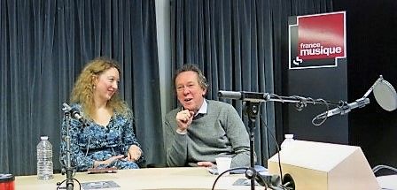 France Musique, studio 131... Artiste multiple, Émeline Bayart & le producteur Benoît Duteurtre