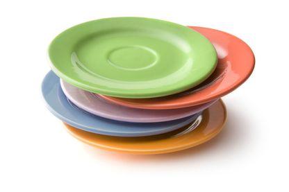 Assiettes colorées. Assiettes colorées.