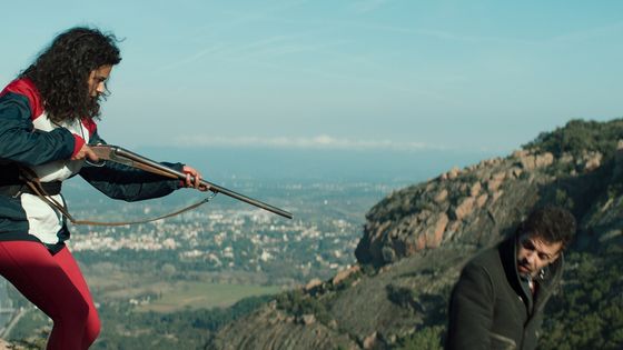 Laurent Laffitte et Zita Hanrot dans "Paul Sanchez est revenu" film de Patricia Mazuy, 2018. - SBS distribution