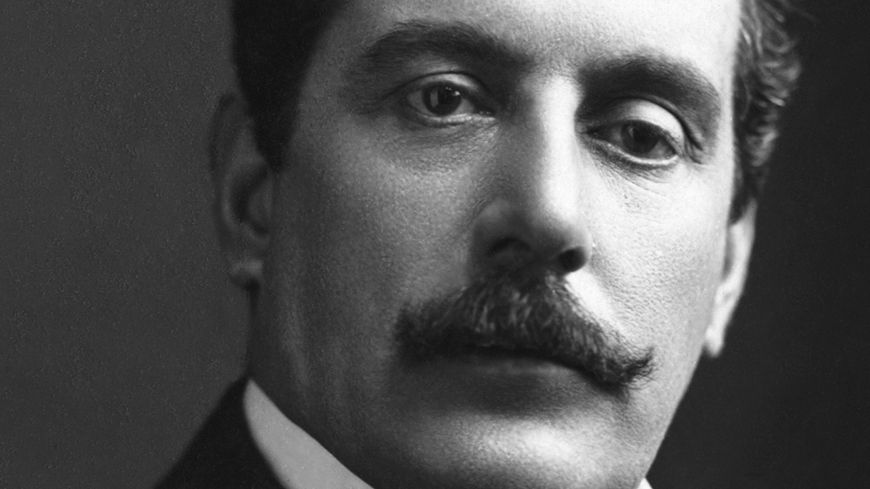 Portrait photographique de Giacomo Puccini.