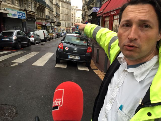 L'urbaniste Nicolas Mémain, grand connaisseur de l'histoire marseillaise, remonte le temps et la rue d'Aubagne. Visite guidée dans centre de Marseille encore traumatisé par le drame du 5 novembre.