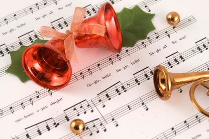 Le livre "Jingle Bells - L'Improbable Histoire des chansons de Noël" de Steven Jezo-Vannier a paru aux éditions Le Mot et Le Reste Le livre "Jingle Bells - L'Improbable Histoire des chansons de Noël" de Steven Jezo-Vannier a paru aux éditions Le Mot et Le Reste