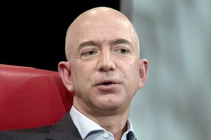 Jeff Bezos a créé Amazon dans son garage à Seattle en 1994. L'entreprise est devenue numéro 1 mondial de la vente en ligne et lui l'homme le plus riche du monde. Jeff Bezos a créé Amazon dans son garage à Seattle en 1994. L'entreprise est devenue numéro 1 mondial de la vente en ligne et lui l'homme le plus riche du monde.