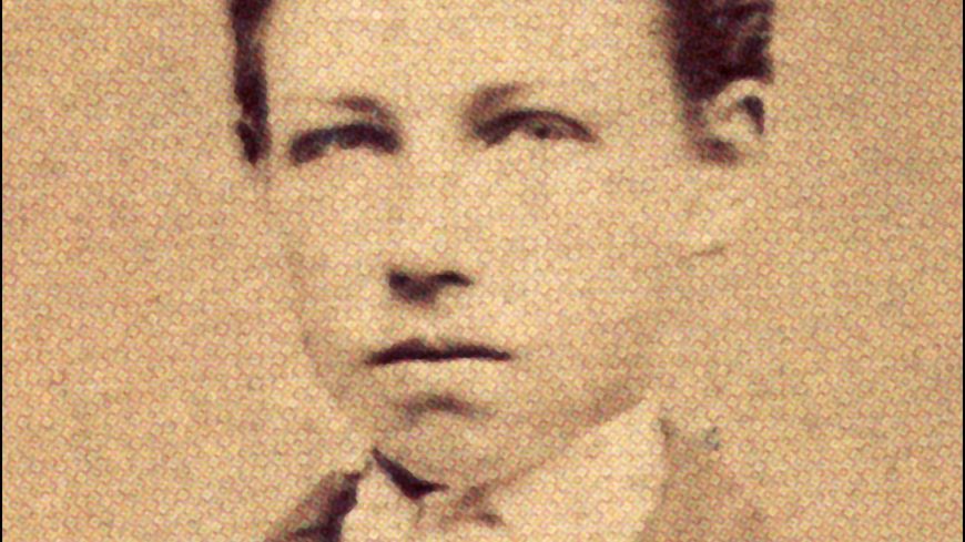 Reproduction d'une photo d'Arthur Rimbaud.