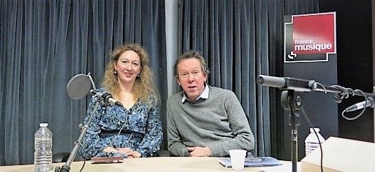 France Musique, studio 131... Artiste multiple, Émeline Bayart & le producteur Benoît Duteurtre