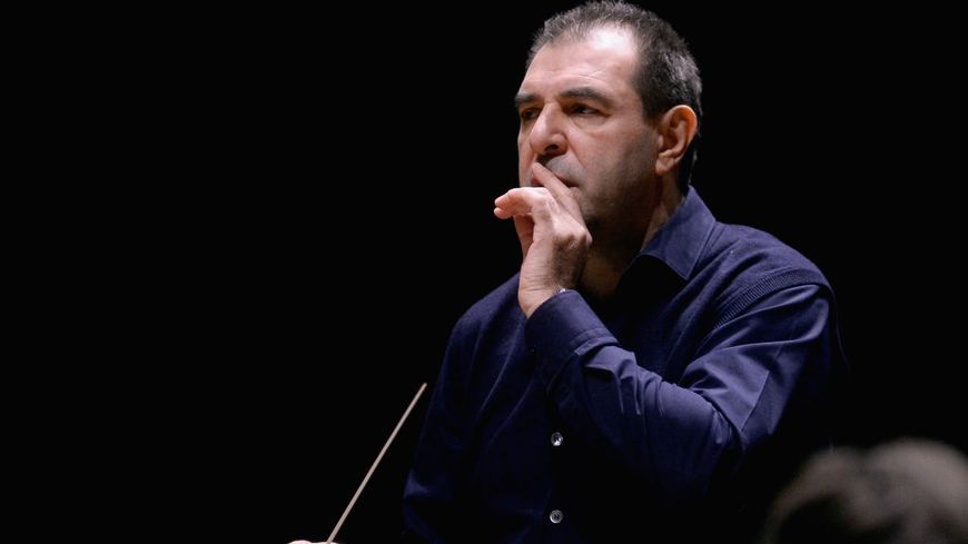 Le chef italien Daniele Gatti lors d'une répétition avec le Mahler Chamber Orchestra en avril 2017