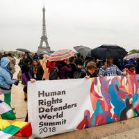 Le parvis des droits de l'Homme à Paris, à l'occasion du Sommet mondial des défenseurs des droits de l'Homme le 31 octobre 2018