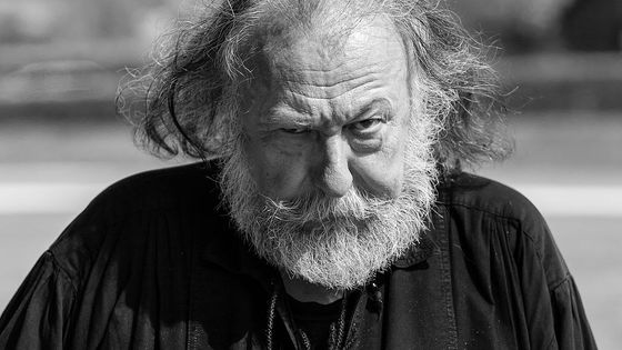 Pierre Dubois aux Rencontres de l'imaginaire de Brocéliande 2013 à Paimpont - Édouard Hue / Wikimedia Commons