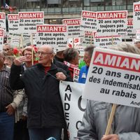 Manifestation de l'association nationale de défense des victimes de l'amiante, à Paris le 7 octobre 2016