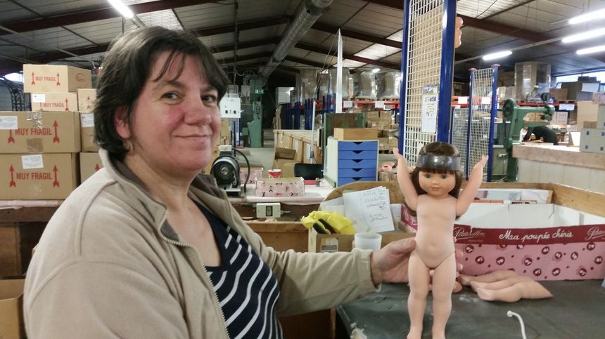 Béatrice occupe différents postes dans l'usine Petitcollin à Etain