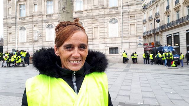 Rosa, 46 ans, est agent de santé hospitalière. Son mari est au chômage. ils ont deux enfants et habitent en Isère à Apprieu
