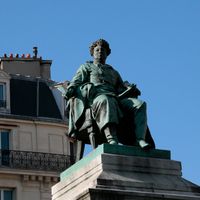 Statue d'Alexandre Dumas (père) à Paris place du général Catroux, 2012.