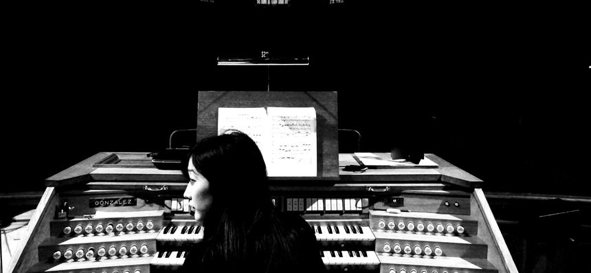 Sarah Kim à l'orgue