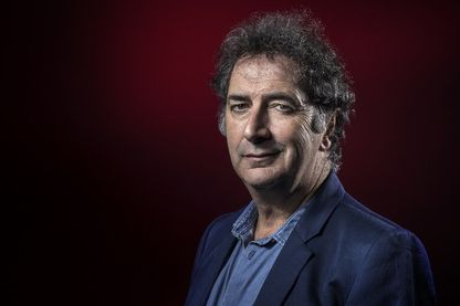 Portrait de l'humoriste, acteur et chroniqueur radio François Morel à Paris le le 4 janvier 2017. Portrait de l'humoriste, acteur et chroniqueur radio François Morel à Paris le le 4 janvier 2017.