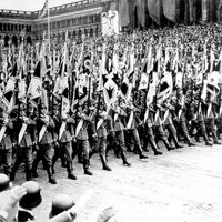 Parade de la Wehrmacht à l'occasion de l'anniversaire d'Adolf Hitler le 20 avril 1939 à Berlin (Allemagne)