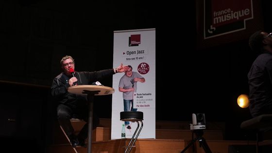 Alex Dutilh au studio 104 pour les 10 ans d'Open Jazz le 18 décembre 2018 ©Radio France - Christophe Abramowitz