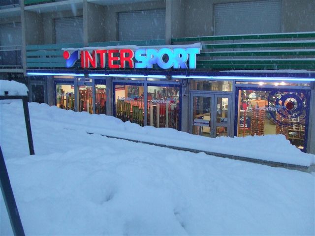 Intersport enseigne