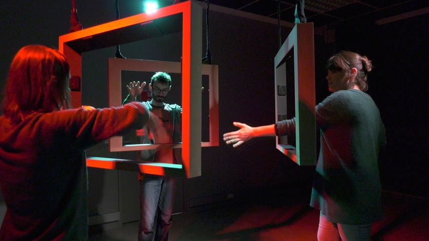 Apertures (installation de M Chamagne)