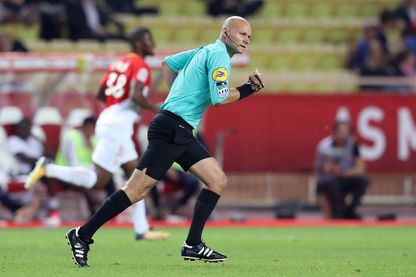 Tony Chapron, arbitre international de football français Tony Chapron, arbitre international de football français