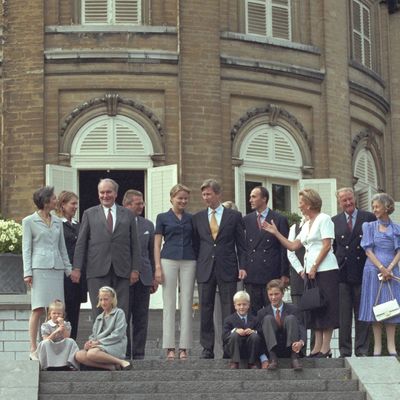 Devant le perron du château Laeken