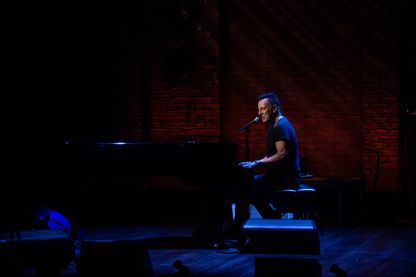 Le film "Springsteen on Broadway" est disponible sur Netflix à partir du 16 décembre prochain. Le film "Springsteen on Broadway" est disponible sur Netflix à partir du 16 décembre prochain.