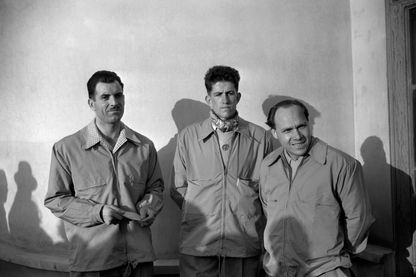 Les alpinistes Gaston Rebuffat, Maurice Herzog et Jacques Oudot, printemps 1950. Les alpinistes Gaston Rebuffat, Maurice Herzog et Jacques Oudot, printemps 1950.