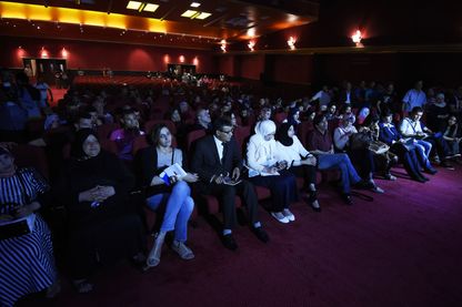 Une projection pendant le Festival du Film arabe à Oran, (juin 2015) Une projection pendant le Festival du Film arabe à Oran, (juin 2015)