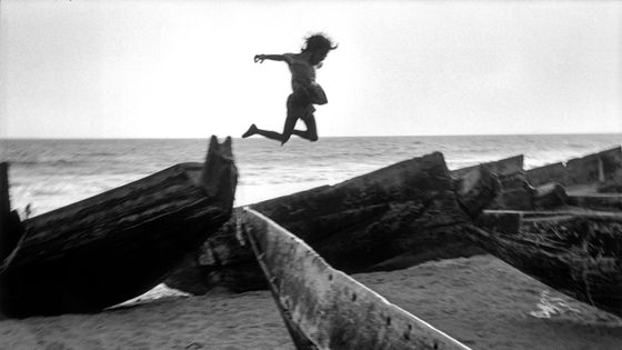 "Plage, village de Puri, Inde, 1980" - Martine Franck / Magnum Photos