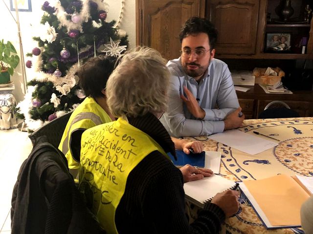 Mounir Mahjoubi a rencontré d’autres" gilets jaunes", le rendez-vous était fixé à 18h