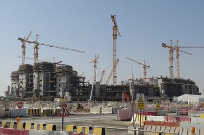 Les travaux autour du Lusail Stadium qui va accueillir le match d'ouverture et la finale de la coupe du monde 2022. Les travaux autour du Lusail Stadium qui va accueillir le match d'ouverture et la finale de la coupe du monde 2022.