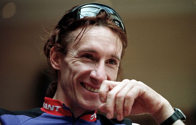 Le coureur cycliste écossais Robert Millar en 1995
