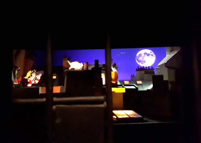 L'exposition, très ludique, recrée la ville des deux enfants