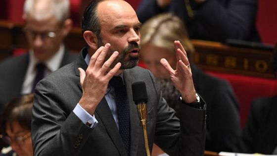 Edouard Philippe, premier ministre, face aux auditeurs pour parler du grand débat national ©AFP - ERIC FEFERBERG