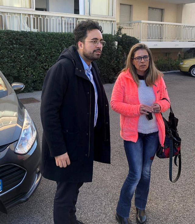 Comme il s'y était engagé, Mounir Mahjoubi a passé la journée à Fréjus avec Céline Gravade, 48 ans, assistante de vie "spécialisée Alzheimer et handicap" et "gilet jaune"