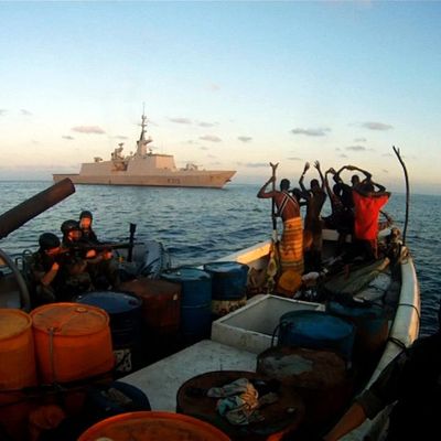 Dix pirates somaliens interceptés après l'attaque d'un supertanker chinois au large des Seychelles