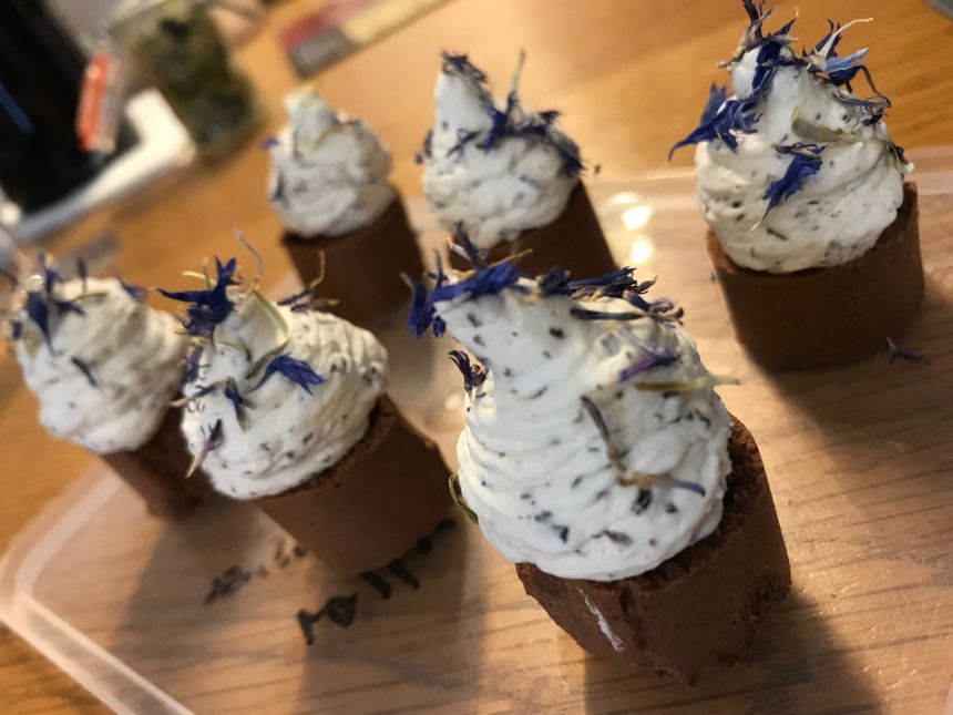 Petites Verrines aux Truffes cuisinées par Luc Baille, chef du restaurant "Ô Rabasse" de Richerenches