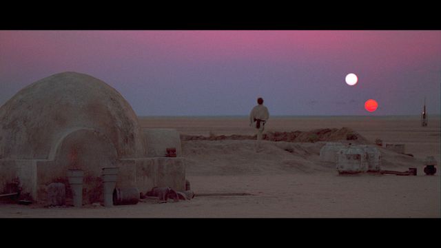 STARWARS Spectacle sous licence de Disney Concerts, en association avec 20th Century Fox , LucasFilm Ltd et WarnerChappell Music