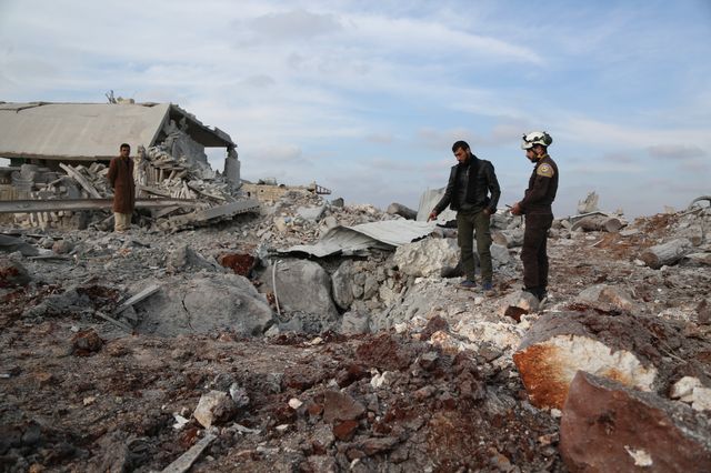 Un édifice détruit dans la province d'Idleb après des bombardements le 19 janvier 2019