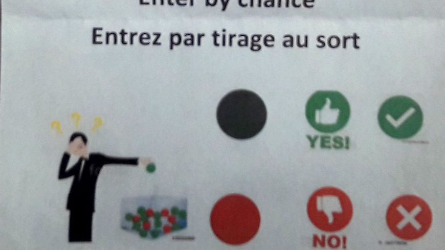 Le prospectus distribué aux candidats à l'hébergement. Il explique le tirage au sort