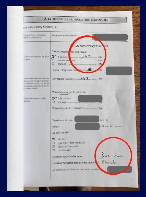 Dans un document retrouvé par le docteur Allard, il apparaît que Jeanne Calment faisait 143 cm à la fin de sa vie, ce qui bat en brèche un argument mis en avant par les chercheurs russes