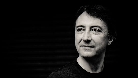 Jean-Efflam Bavouzet interprète Schumannn : Le Carnaval de Vienne, Grande Sonate, 3 Fantasiestücke, les Chants de l'Aube (Chandos parution février 2019) - photo by Benjamin Ealovega / Agence Diane du Saillant