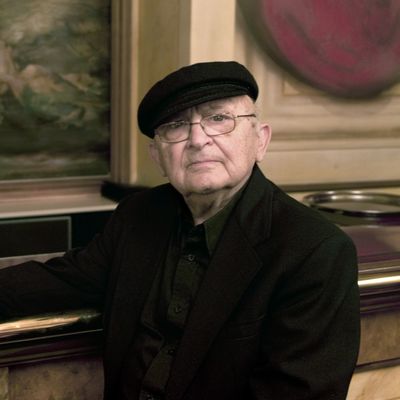 Portrait d'Aharon Appelfeld, dernier écrivain israélien, témoin de la Shoah, pris le 27 mai 2010 dans un hôtel du centre de Lyon