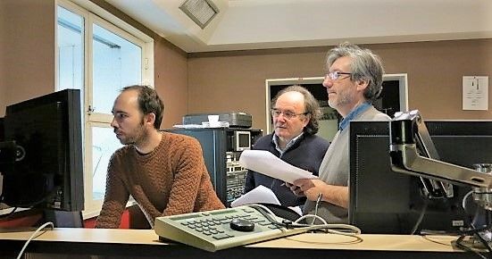 France Musique, studio 131, sur le vif ! Max James qui réalise l'émission, Le compositeur José Manuel López López & Arnaud Merlin, producteur de l'émission (g. à d.)