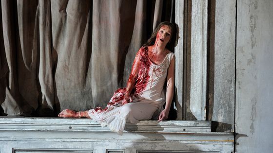 Sarah Tynan dans Lucia di Lammermoor de Donizetti. - Robbie Jack / Contributeur